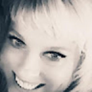 Meet your Posher, Cassandra